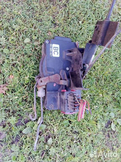 Замок левый передний Opel Vectra B