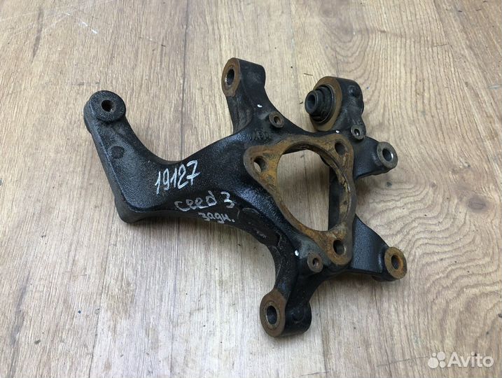 Кулак поворотный задний правый Kia Ceed 2018+