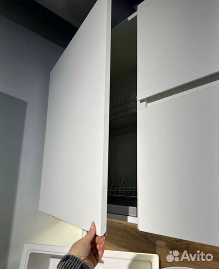 Кухня с барной стойкой в наличии