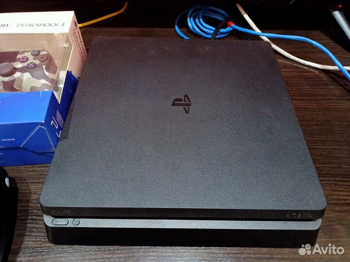 Sony PS4 Slim 2геймпада+игры