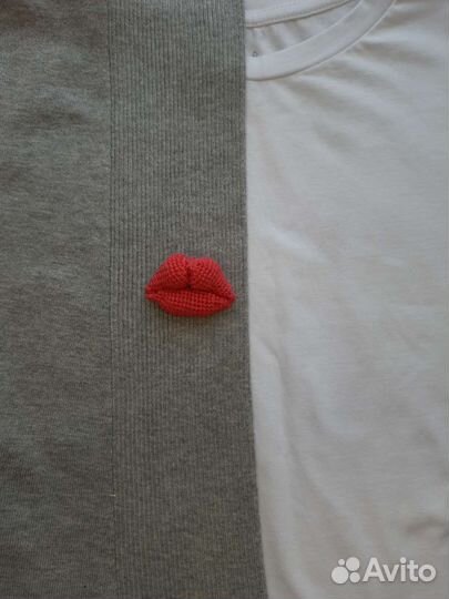 Брошь губы ручной работы