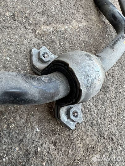 Стабилизатор поперечной устойчивости Audi A3 8V