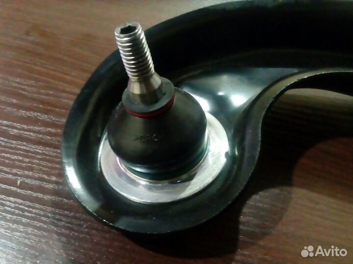 Рычаг передний Мерседес