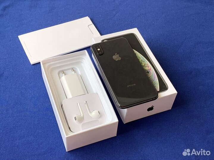 iPhone Xs, 64 ГБ