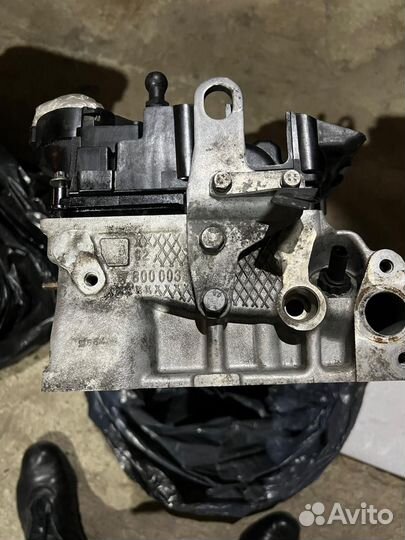 Головка и поддон от двигателя