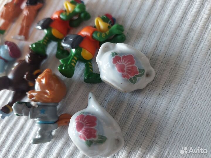 Игрушки из киндера пакетом