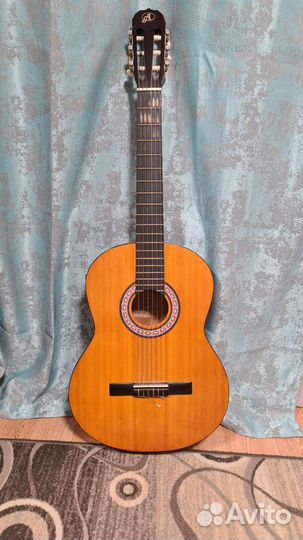 Гитара Адамс