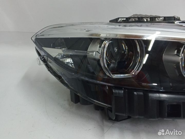 Рестайлинг фара правая BMW F22 LED