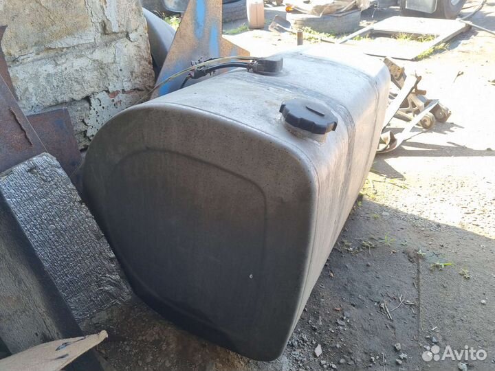 Топливный бак на volvo fh. 475 литров