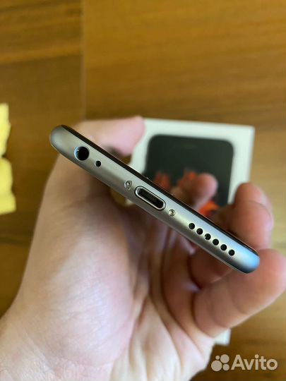 iPhone 6S, 32 ГБ