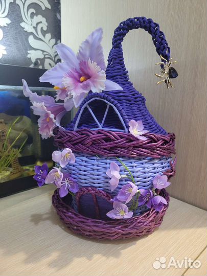 Домик-шкатулка из бумажной лозы