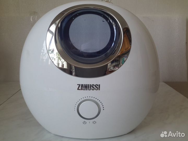 Увлажнитель воздуха Zanussi ZH 3 Pebble / Обмен