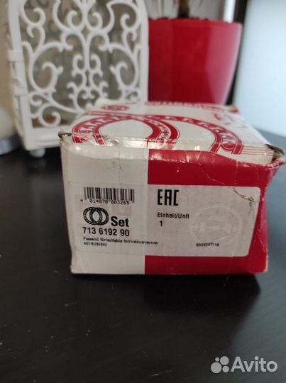 Ступичный подшипник задний на Mitsubishi pajero sp