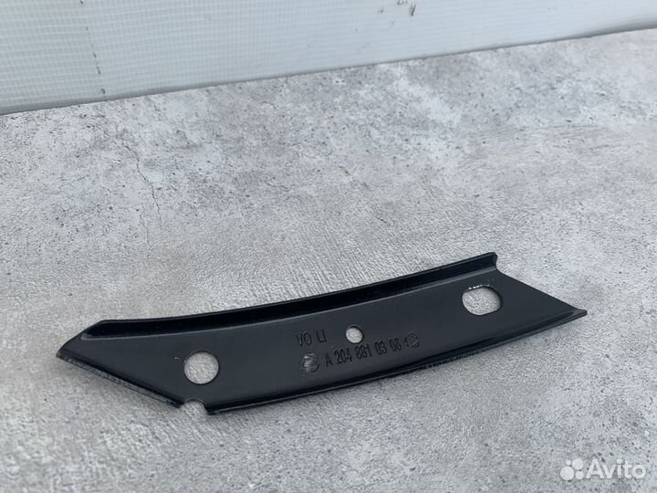 Кронштейн бампера Mercedes X204 A2048810306