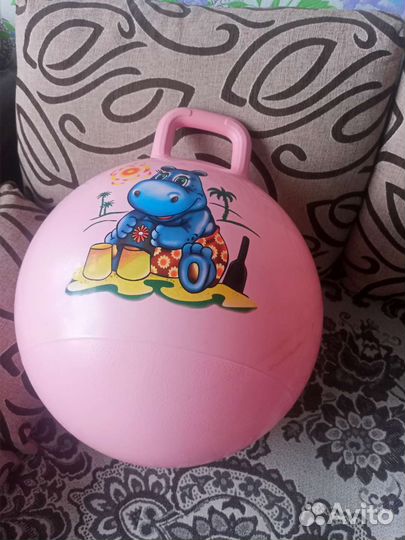 Мяч спортивный надувной