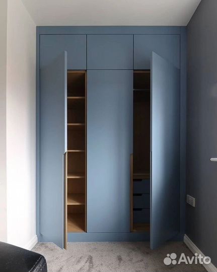 Шкаф распашной современный от фабрики