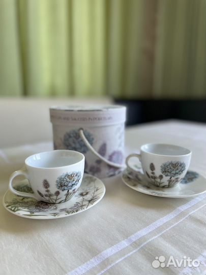Кофейные чашечки с блюдцами новые