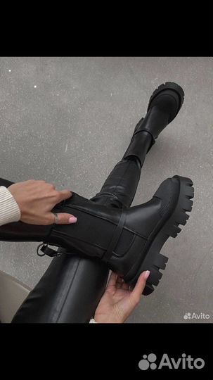 Ботинки челси на массивной подошве