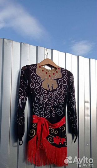 Платье для фигурного катания