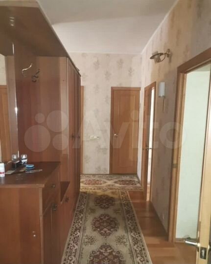 4-к. квартира, 60 м², 1/3 эт.