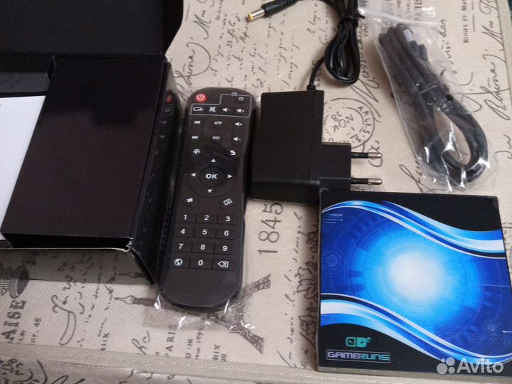 Смарт бокс тв приставка T95W2
