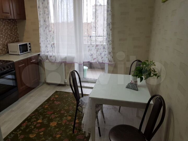 1-к. квартира, 42 м², 8/10 эт.