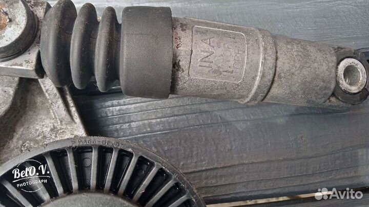 Натяжитель приводного ремня Ауди Audi 059145201e