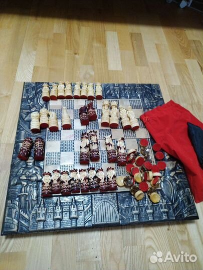 Продаются подарочные шахматы
