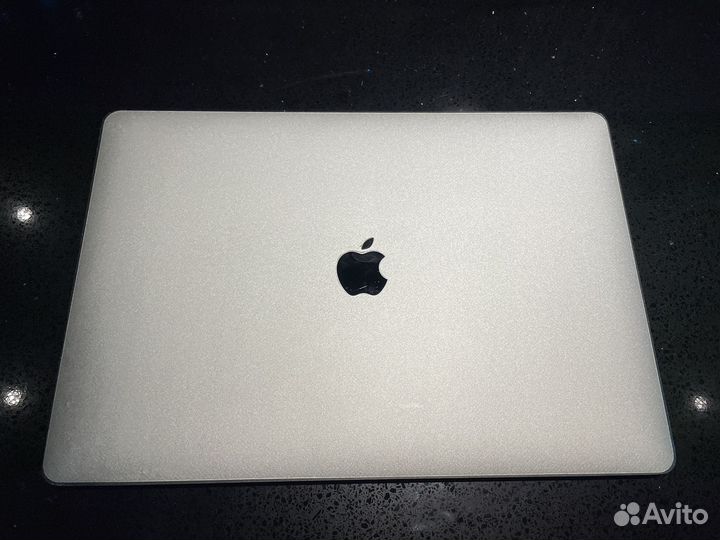 Apple MacBook Pro 15 2017 touch bar