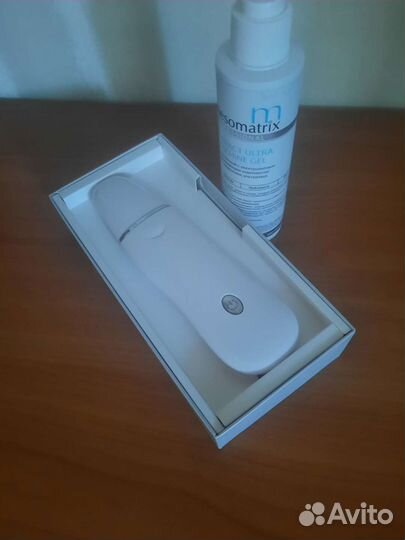 Ультразвуковой аппарат для чистки лица