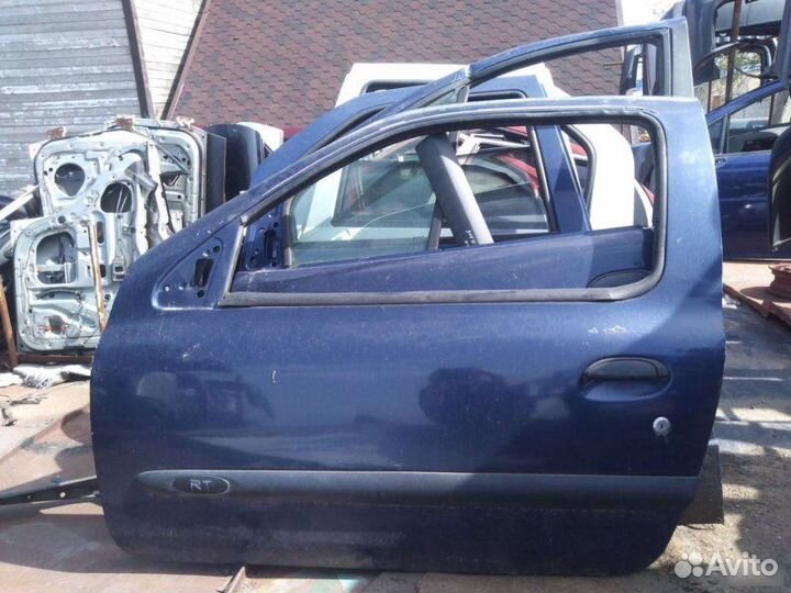 Дверь Renault Clio