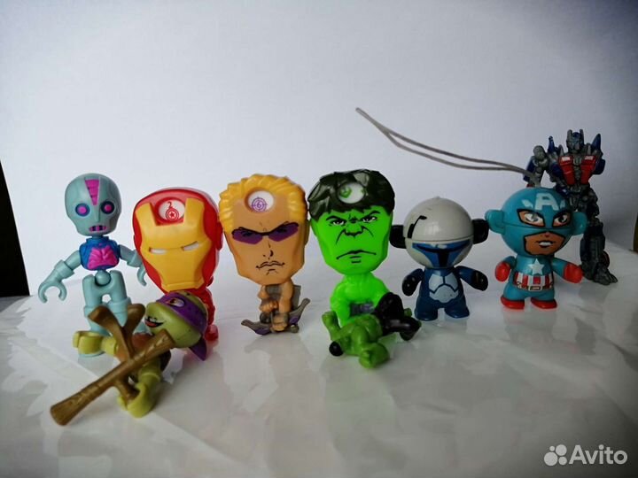 Киндер-сюрприз Супергерои