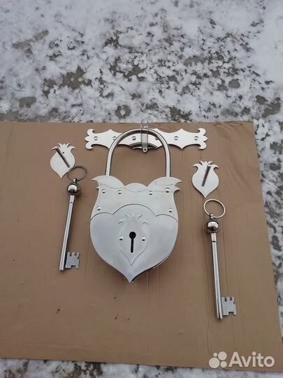 Замочек старинный в ретро стиле коллекционный