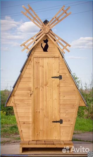 Уличный туалет деревянный