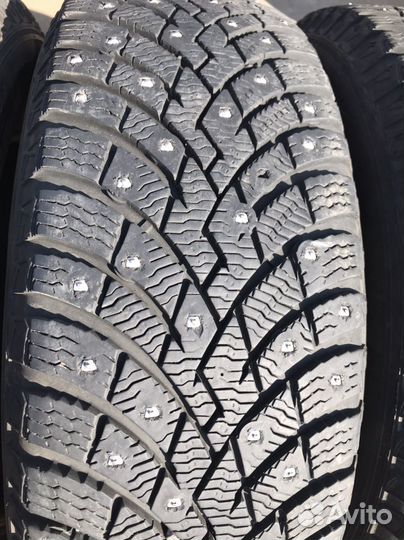 Pirelli Ice Zero 2 215/65 R16