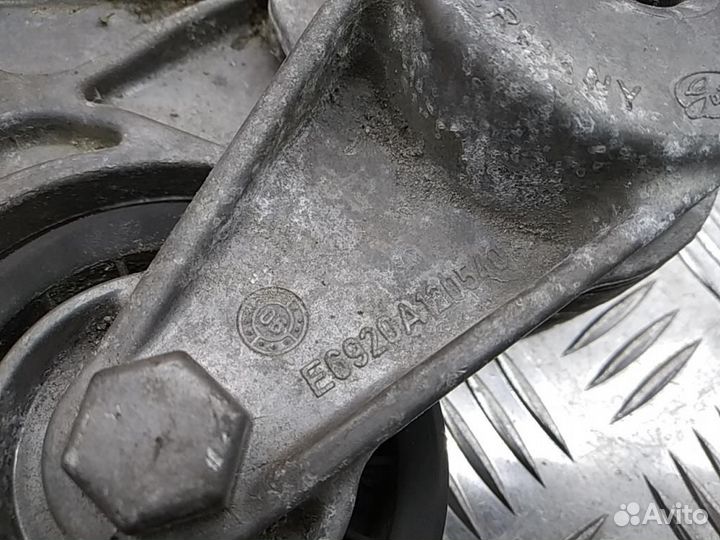 Ролик натяжной Volkswagen Touareg