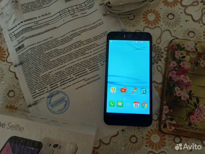 Asus Zenfone Selfie zd551kl