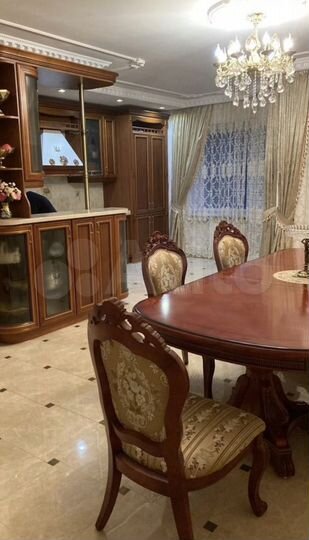 4-к. квартира, 178 м², 3/10 эт.