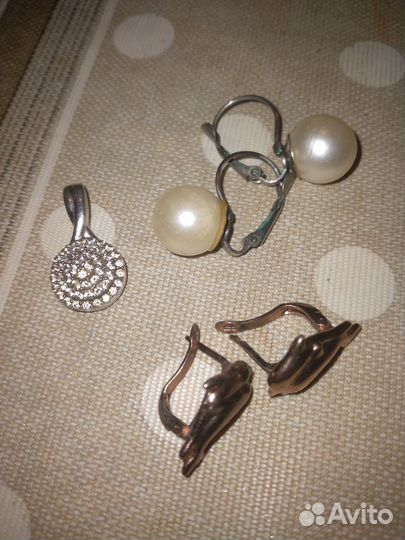 Серьги и кулон