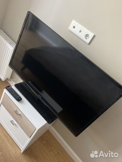 ЖК Телевизор philips smarTV, 102 см диагональ