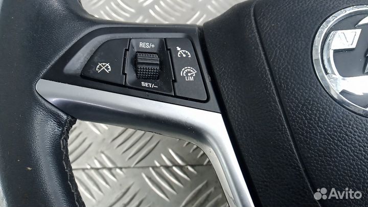 Руль на Opel Astra J