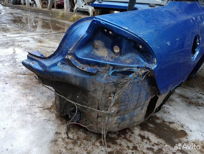 Крыло заднее правое Dodge Stratus