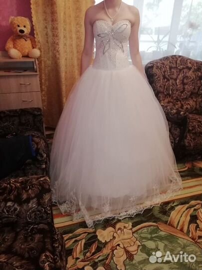 Свадебное платье