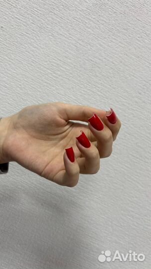Модель на маникюр