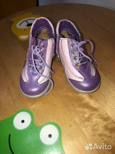 Ботинки демисезонные для девочки 23 размер новые