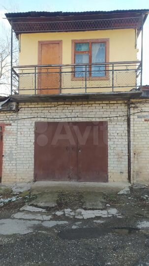 Гараж, > 30 м²
