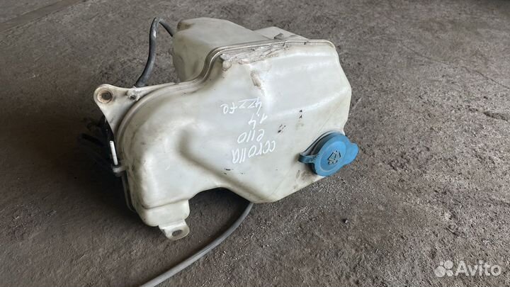 Бачок омывателя toyota corolla e110