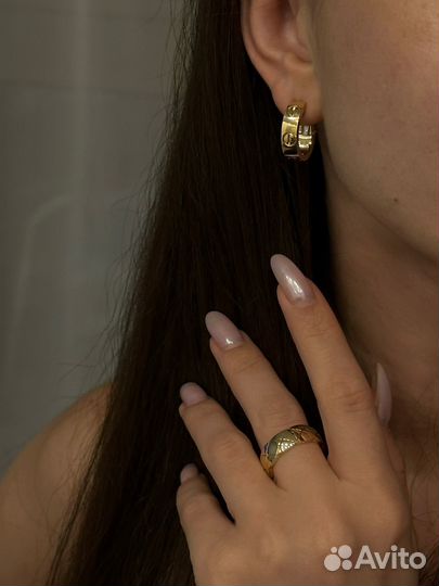 Серьги cartier love из золота 750 пробы