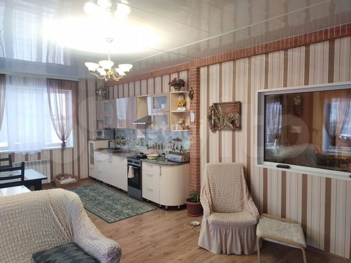 Дом 230 м² на участке 7,2 сот.