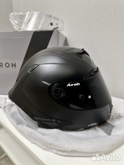 Мотошлем Airoh GP550 S Color Black Matt